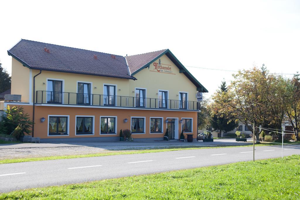 Kirchenwirt Irrsdorf Familie Schinwald Hotel Strasswalchen Bagian luar foto